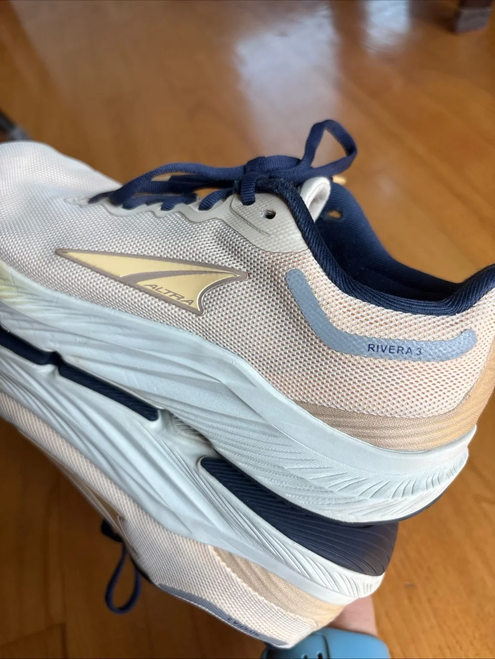 Altra Rivera 3 Running Shoes Sneakers Sand Yellow Navy Blue Road Womens Size 6